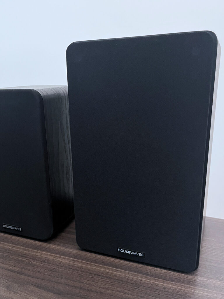 HouseWaves-Astound-2S bookshelf speaker